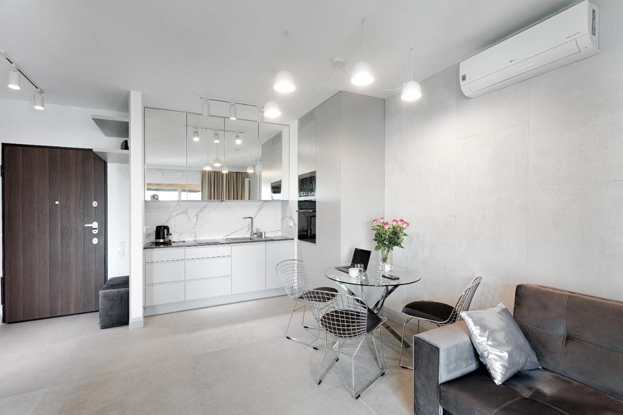 Mennica Residence Luxury Location Varsovia Exterior foto