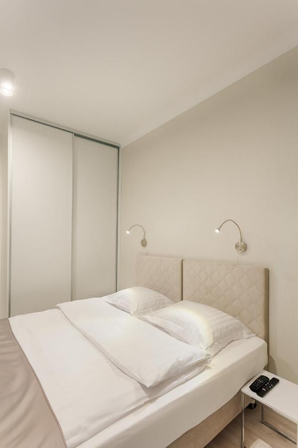 Mennica Residence Luxury Location Varsovia Exterior foto